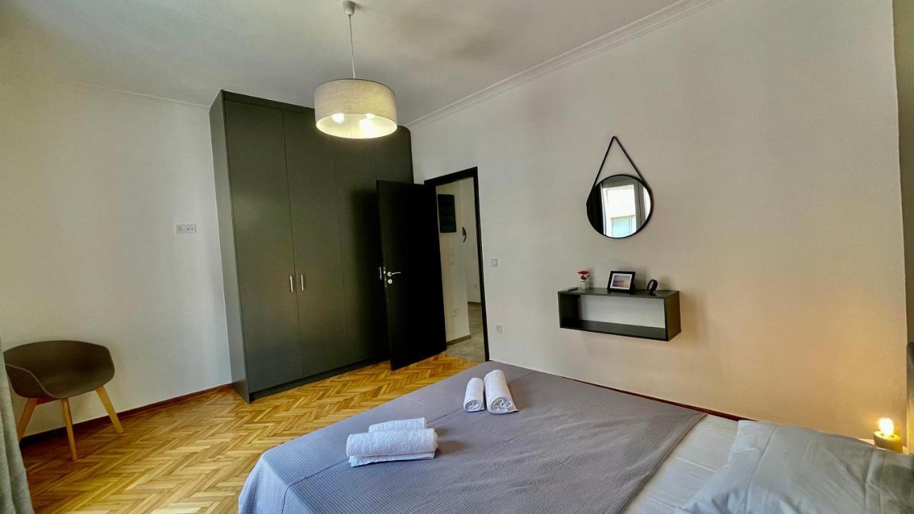Gorgeous Renovated apt. close to Metro&cultural sites! Atenas Exterior foto