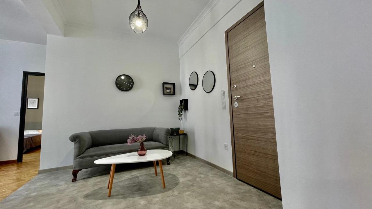 Gorgeous Renovated apt. close to Metro&cultural sites! Atenas Exterior foto
