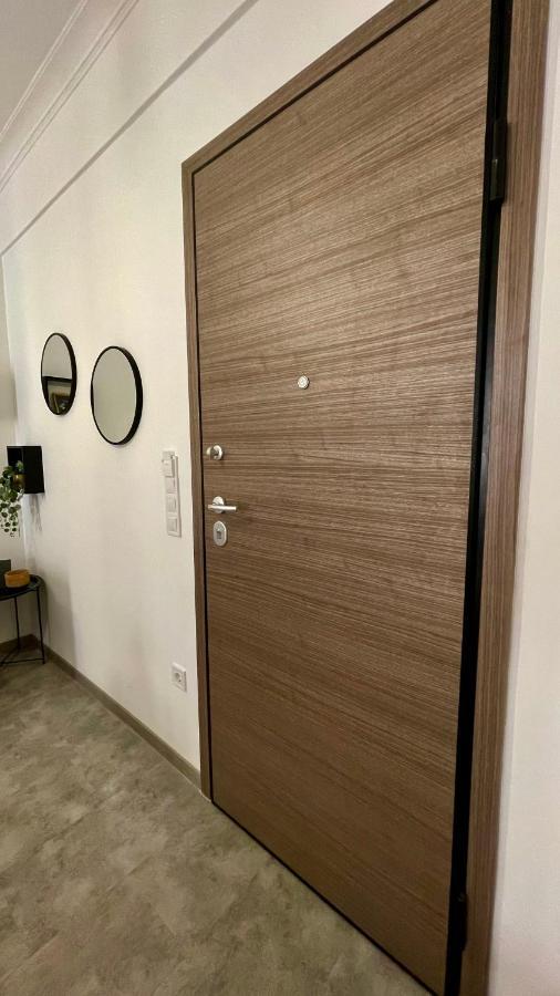 Gorgeous Renovated apt. close to Metro&cultural sites! Atenas Exterior foto